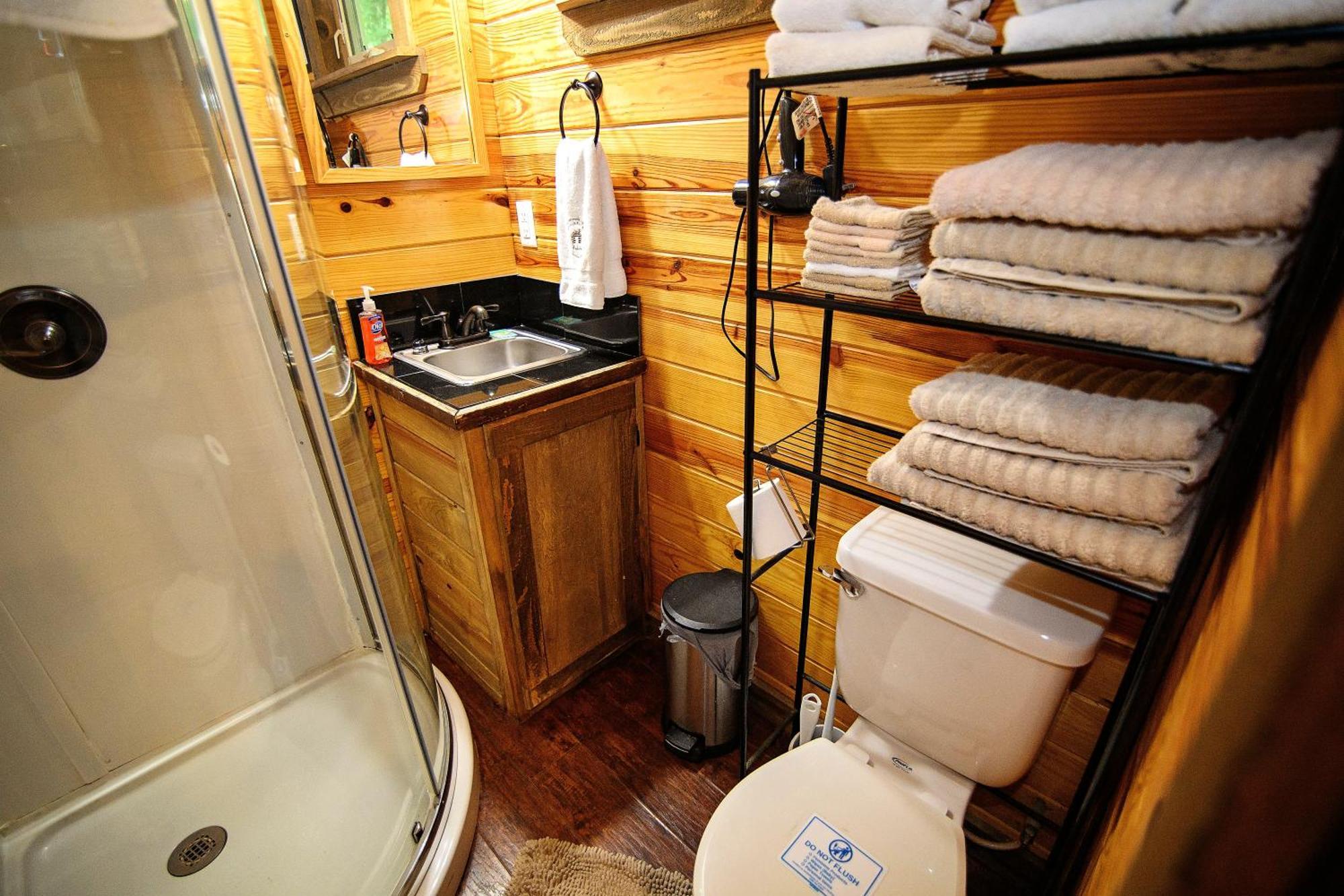 The Codex - Parker Creek Bend Cabins Murfreesboro Bagian luar foto